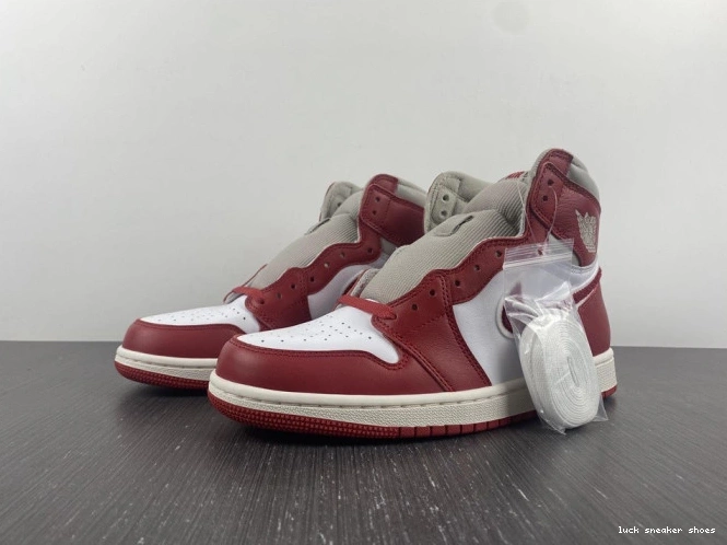 Reps LUCY Newstalgia OG DJ4891-061 (W) Chenille Jordan High 1 0704